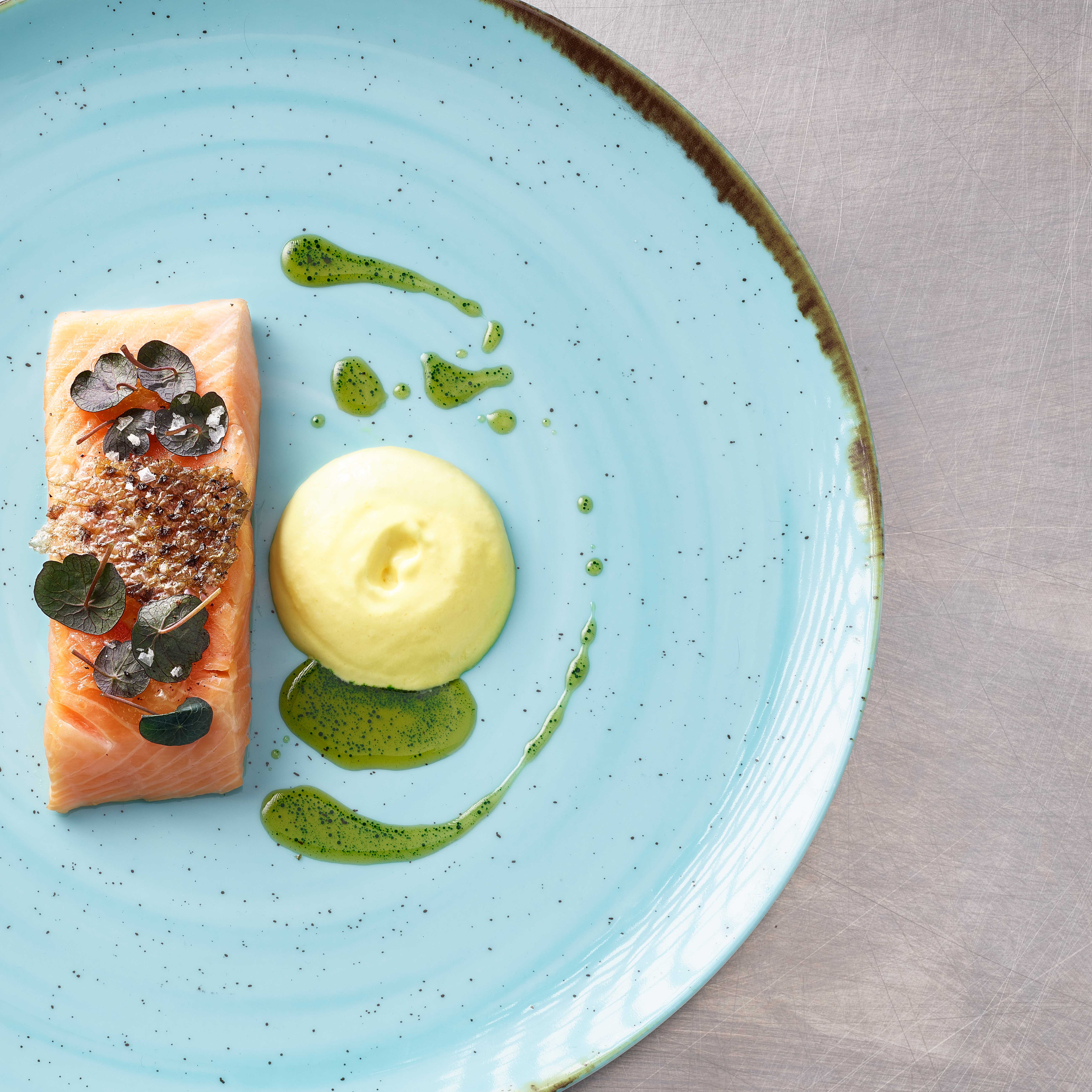 Saumon Swiss| Safran | Poireau | Yuzu
