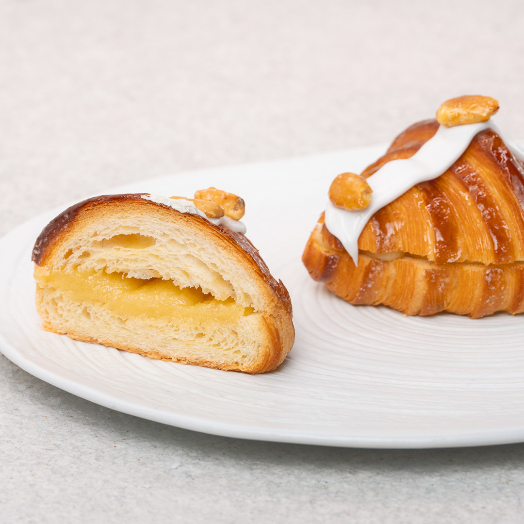 Croissant fourré aux amandes