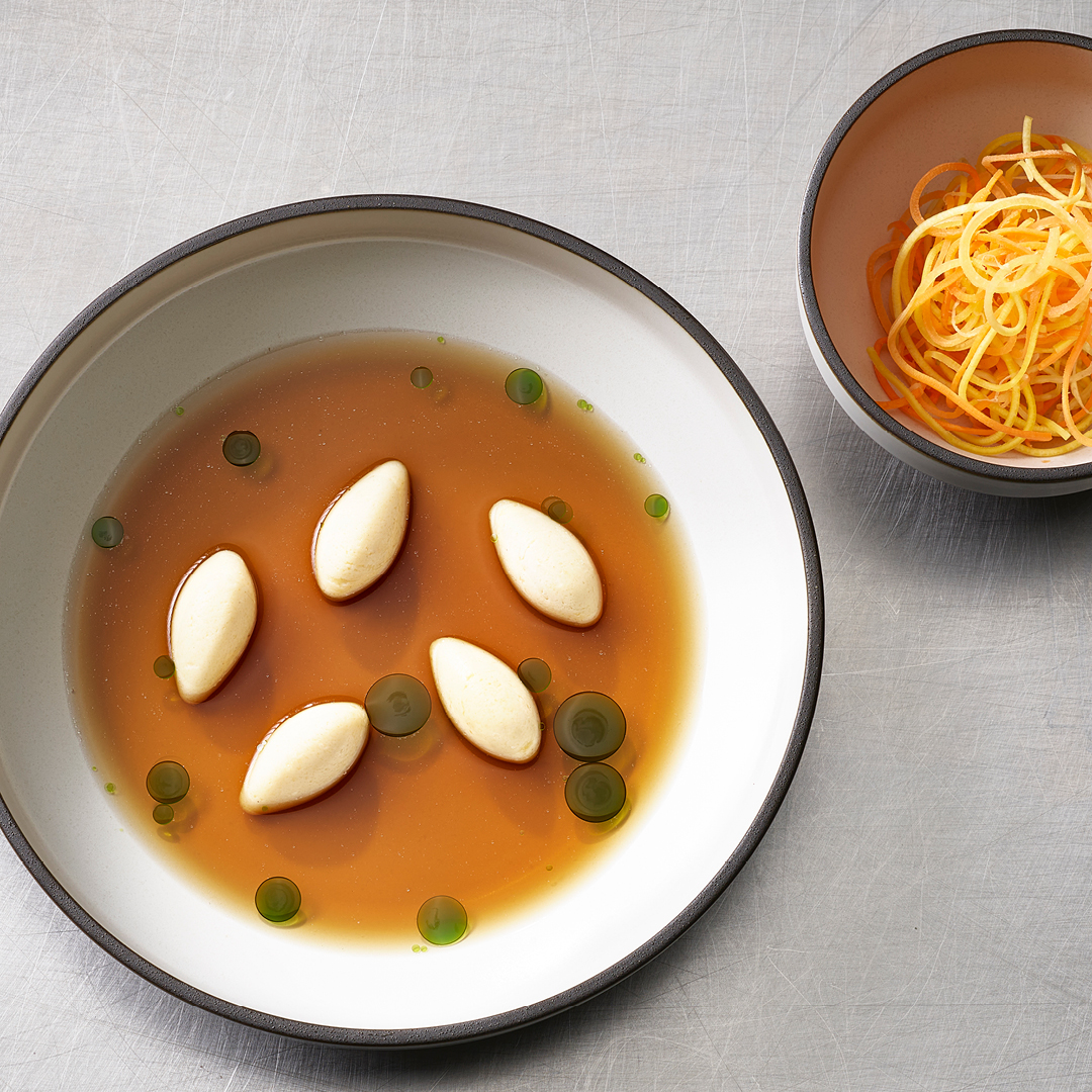 Soupe aux quenelles à la semoule