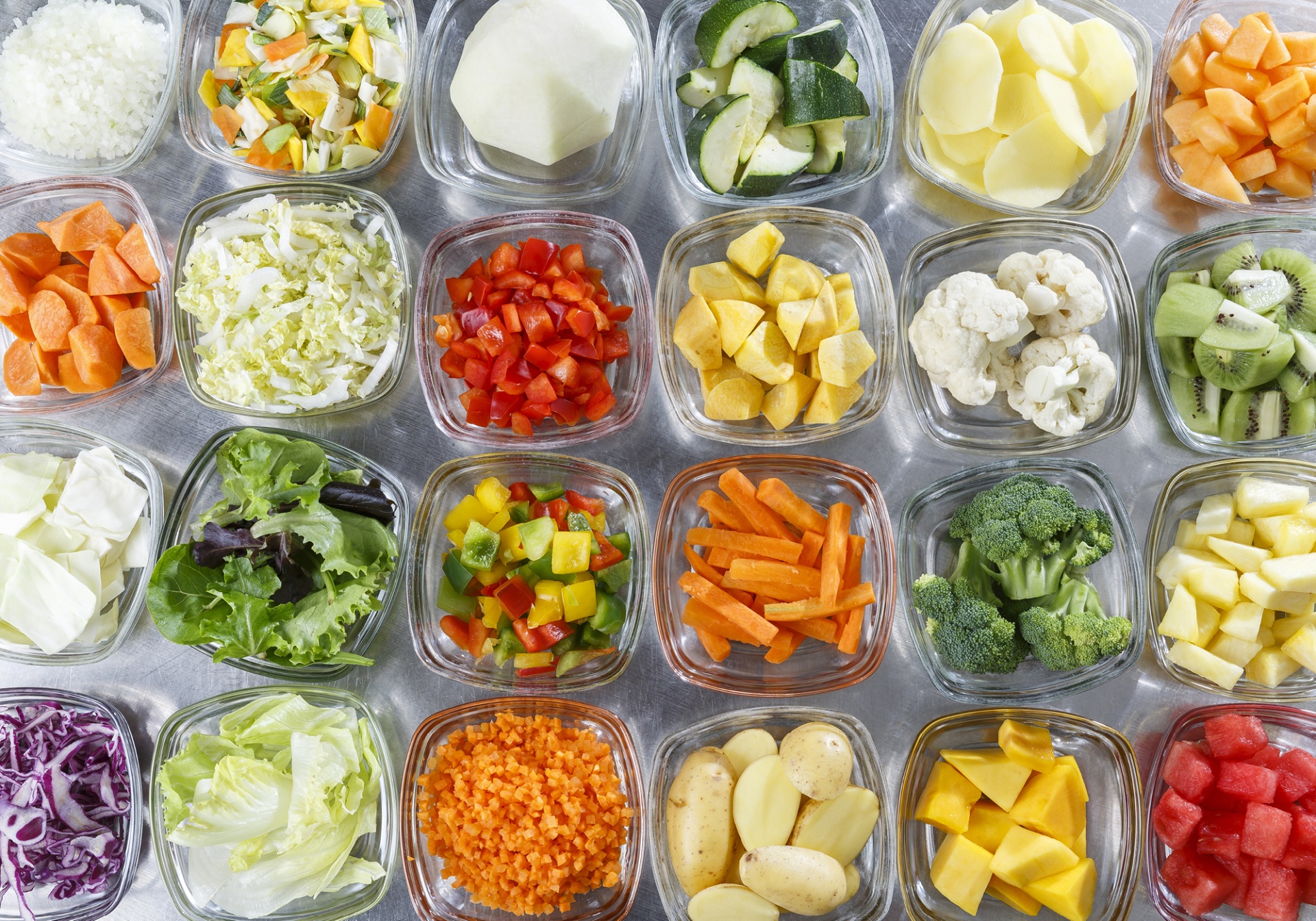 Gem&uuml;se Mise en place in Schalen